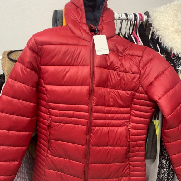Red winter fashion coat - Picture 1 of 9